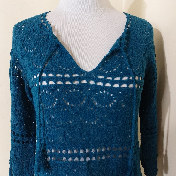 Lucky Brand Blue Crochet Tassle 3/4 Sleeve Scalloped Knit Blouse Top Size Small - Picture 5 of 12